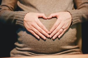 妊婦を診察するリスク